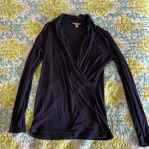 Banana Republic long-sleeved blouse with draped neck. Gray. Size Large Tall